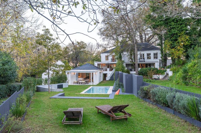 5 Bedroom Property for Sale in Constantia Western Cape